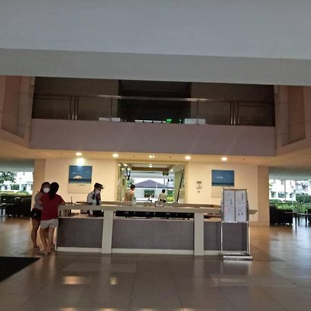 Field Residences Paranaque City Bagian luar foto
