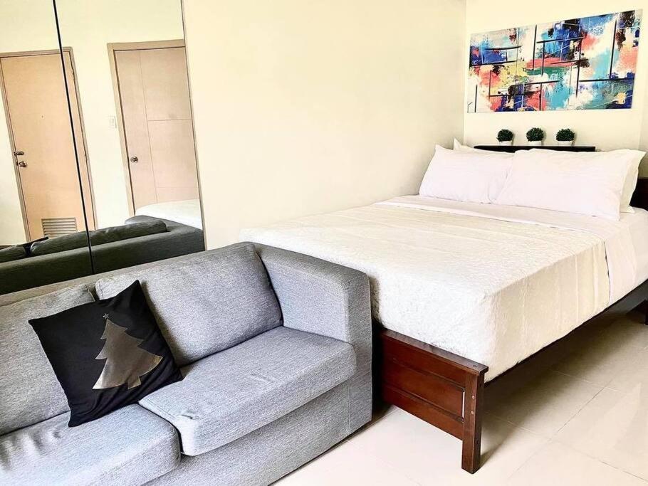 Field Residences Paranaque City Bagian luar foto